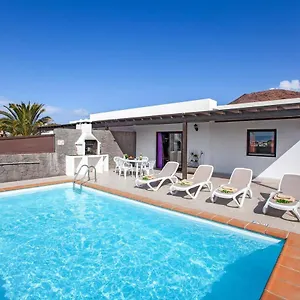 Lucia Playa Blanca (Lanzarote)